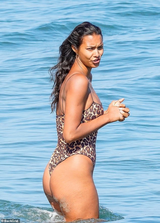 Lais Ribeiro Puts On A Cheeky Display During Beach Day With Nba Fiance