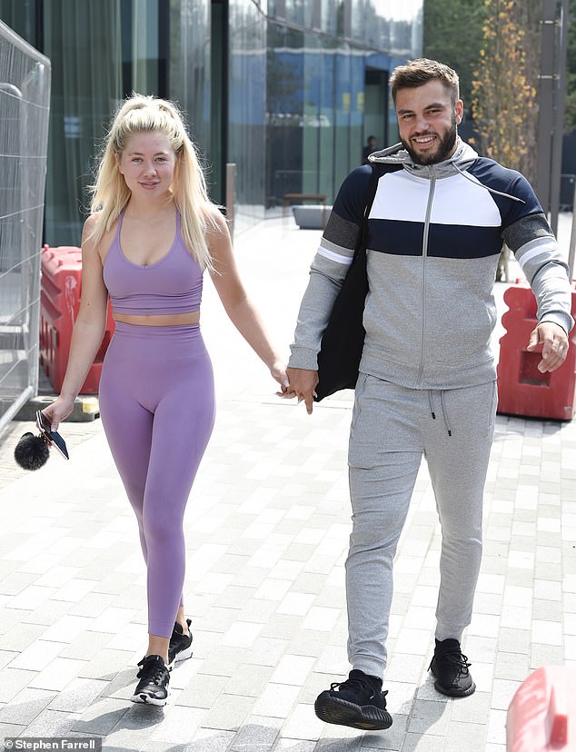 Love Islands Paige Turley Teases A Hint Of Her Abs In A Lilac Co Ord Readsector 