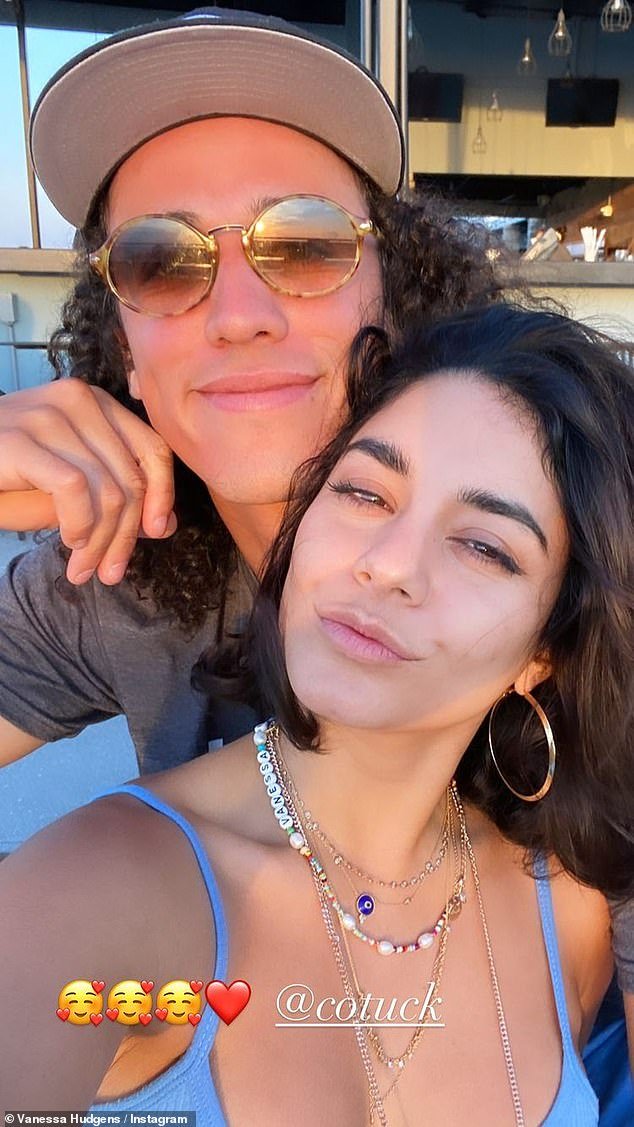 Vanessa Hudgens Shares A Loved Up Selfie With Mlb Boyfriend Cole Tucker Readsector